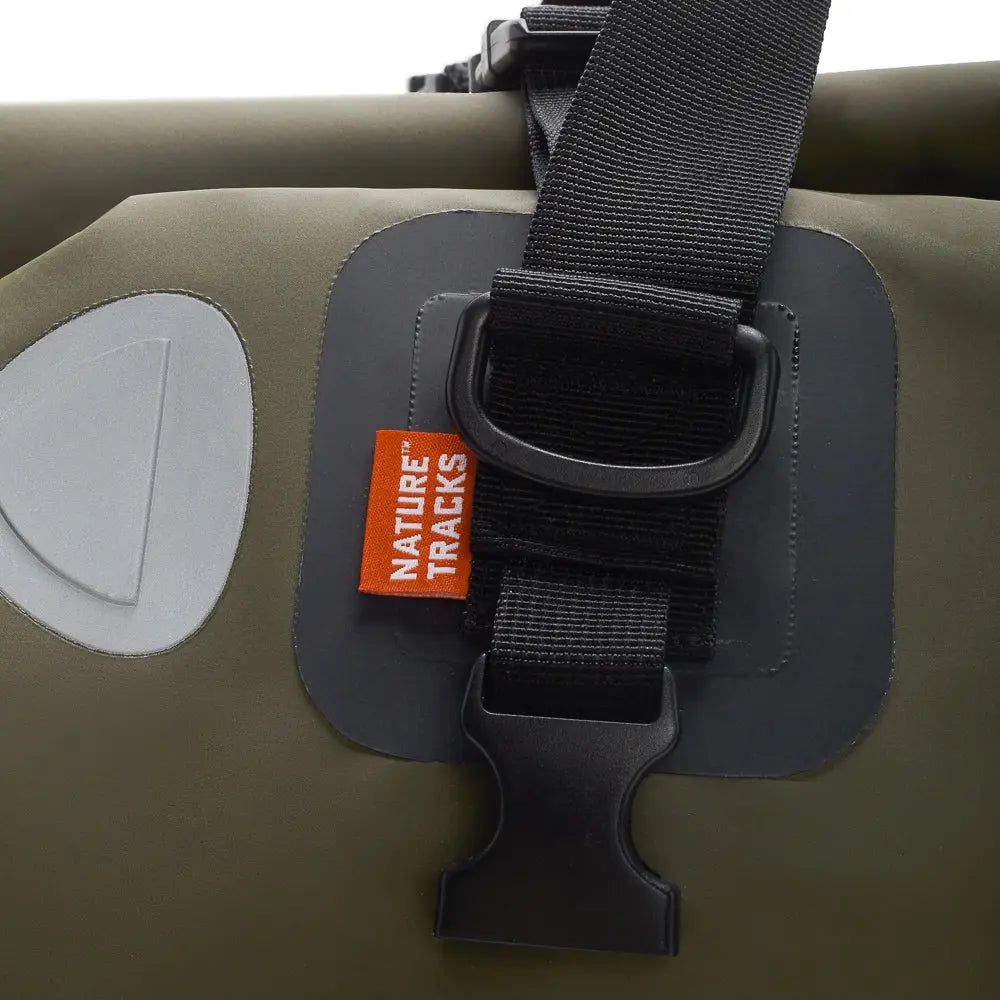 PEAK SERIES - RANGE ROVER DRYPAK DUFFEL 40L Drypak Bag NATURE_TRACKS_ECOM0183_18dbb5aa-e355-40d6-8b31-0d4fc778cf94 Nature Tracks - Dark green